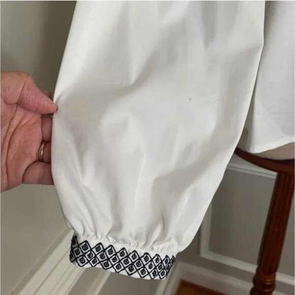 Elizabeth and James Peasant Top Blouse White Embroidered Smocked Sleeve Small - Picture 6 of 8
